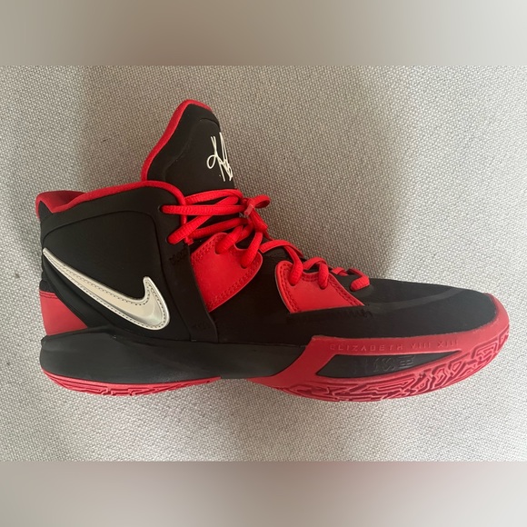 Nike Kyron Irving Infinity Custom High Tops - Picture 6 of 9